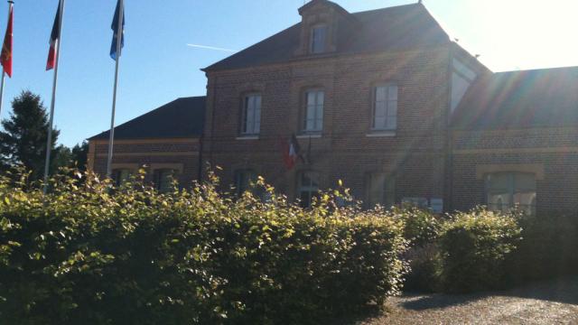 Mairie La Chapelle Du Bourgay