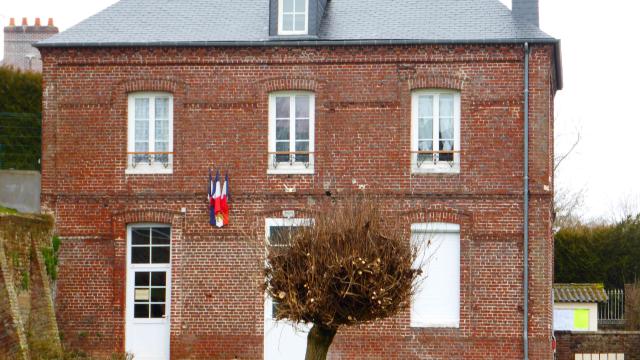 Mairie Saint Maclou de Folleville