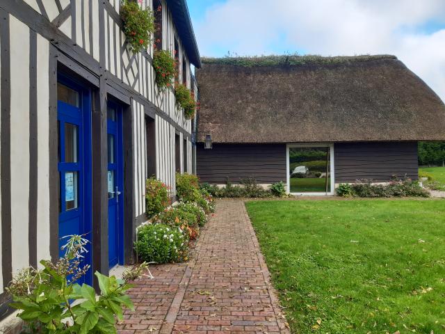 Bibliothèque Saint Ouen Du Breuil
