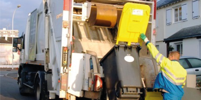 Camion poubelle